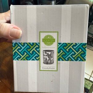 Scentsy Friendly Forest Warmer with Blue and Green Design